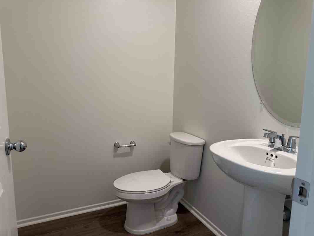 27286 Aurora Ave - Photo 2 of 11