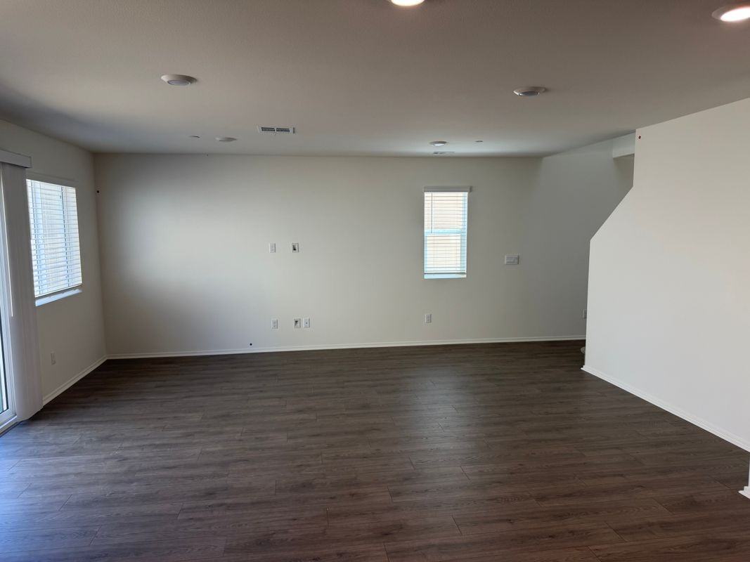 27286 Aurora Ave - Photo 3 of 11
