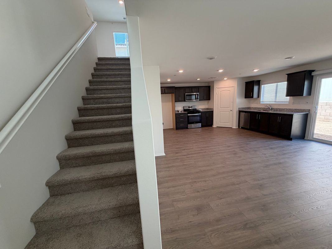 27286 Aurora Ave - Photo 5 of 11
