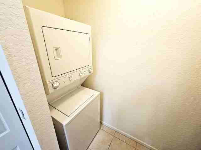 3569 Forest Hill Blvd - Photo 3 of 10