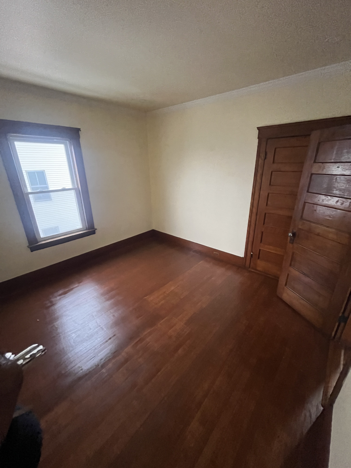 77 Sterling St #1 - Photo 4 of 25
