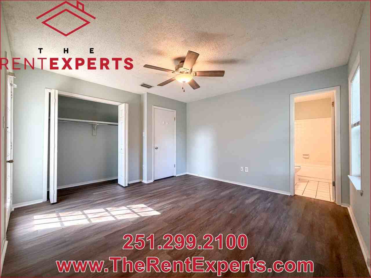 915 Schaub Ave - Photo 4 of 10