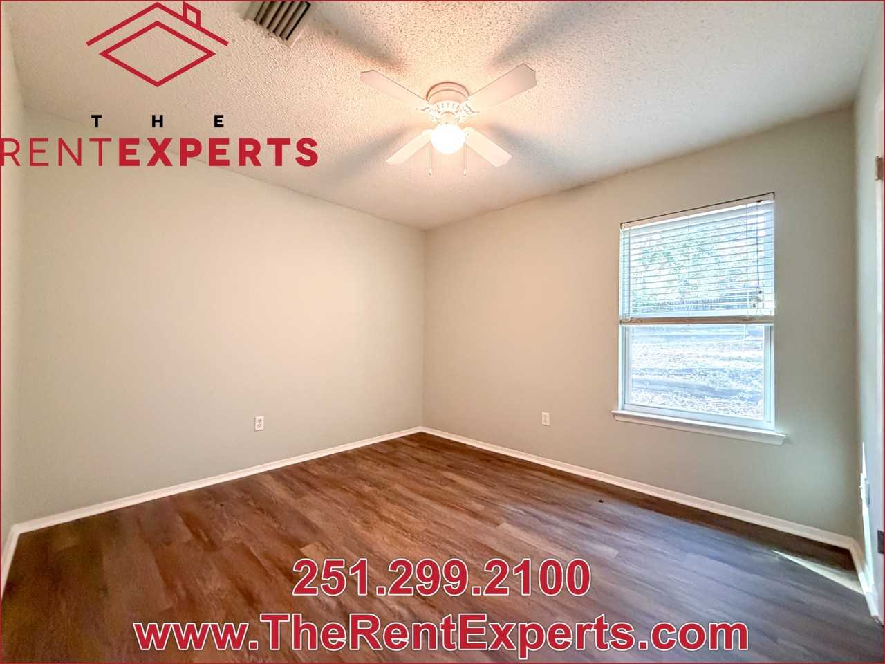 915 Schaub Ave - Photo 6 of 10