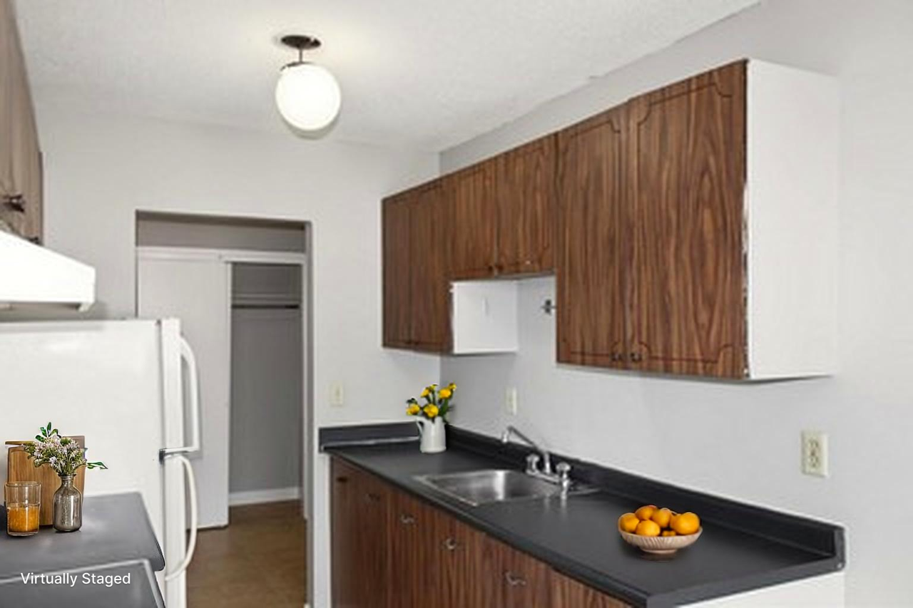 Froom Apartments - Photo 4 of 15