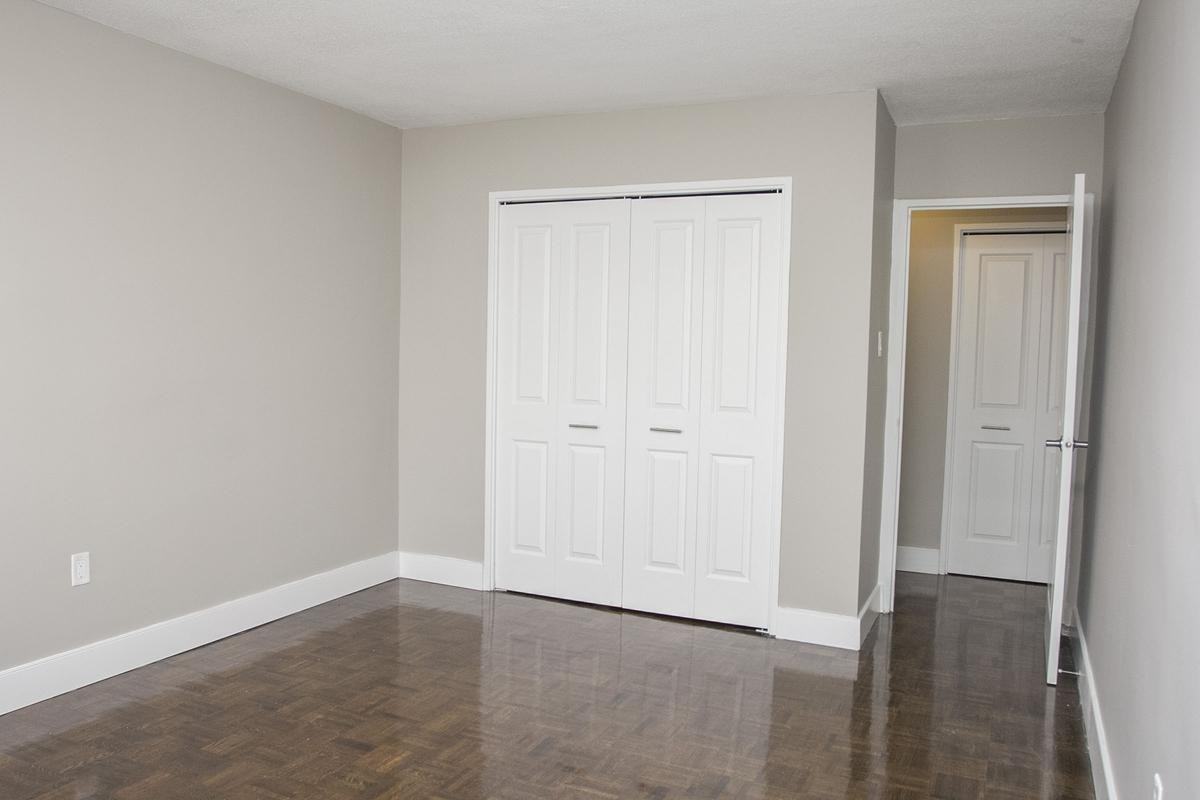 2185 Sheridan Park Dr - Photo 7 of 50