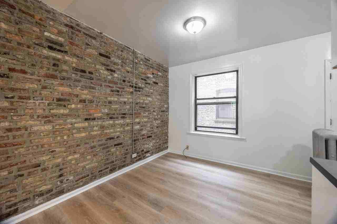 2332 N Spaulding Ave #1A - Photo 3 of 13