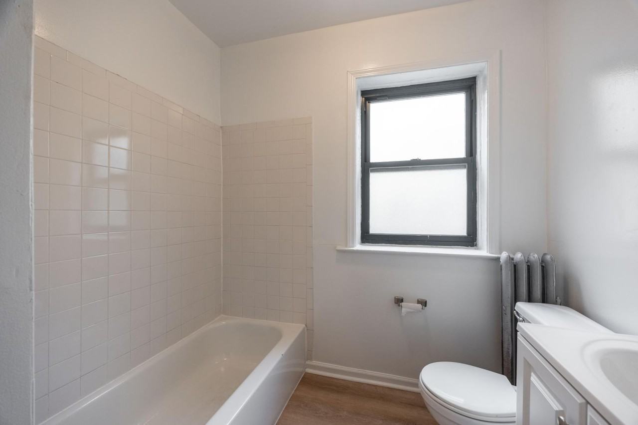 2332 N Spaulding Ave #1A - Photo 7 of 13