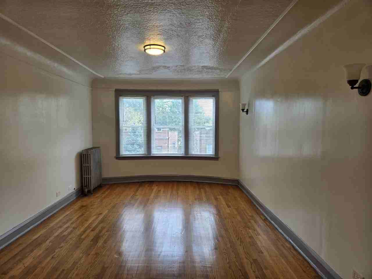 838 N Massasoit Ave #3A - Photo 2 of 13