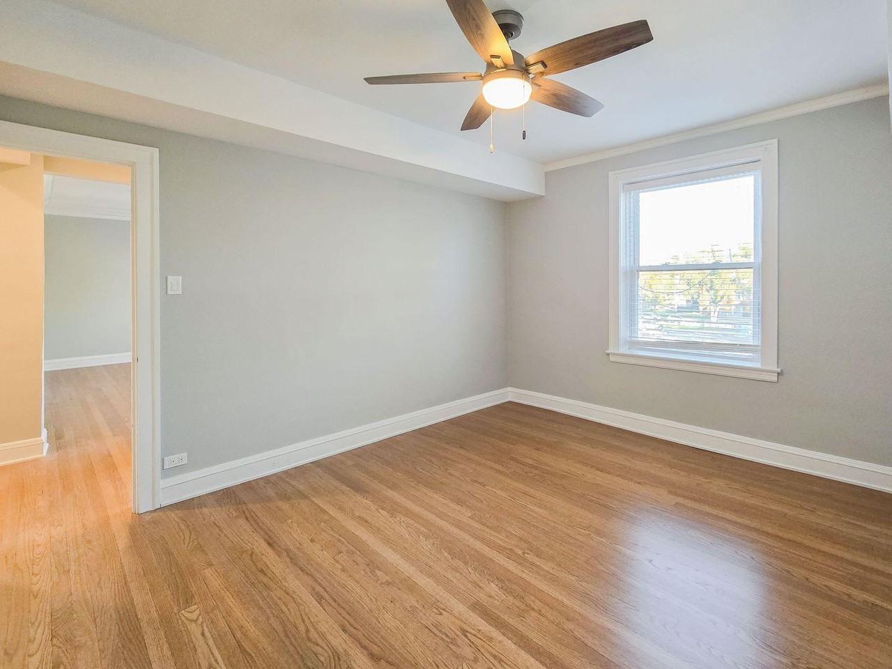 4919 N Hermitage Ave #3 - Photo 4 of 6