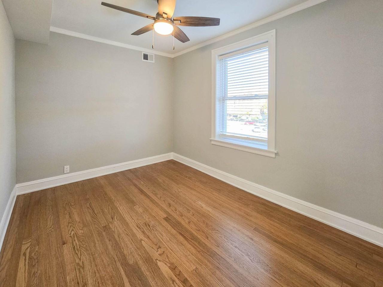 4919 N Hermitage Ave #3 - Photo 5 of 6