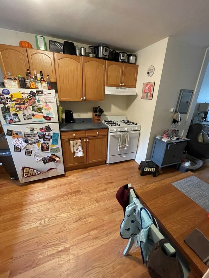 17 Bay St #1R - Photo 3 of 9