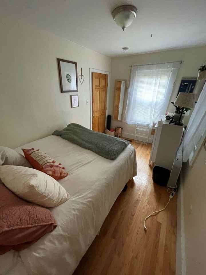 17 Bay St #1R - Photo 5 of 9