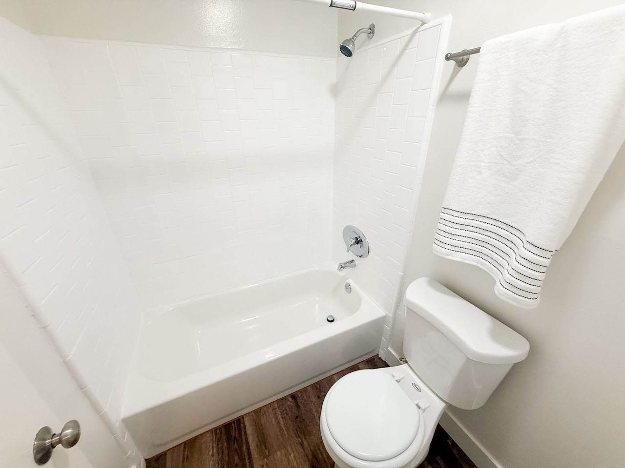 Green Court Apartments - Photo 7 of 30