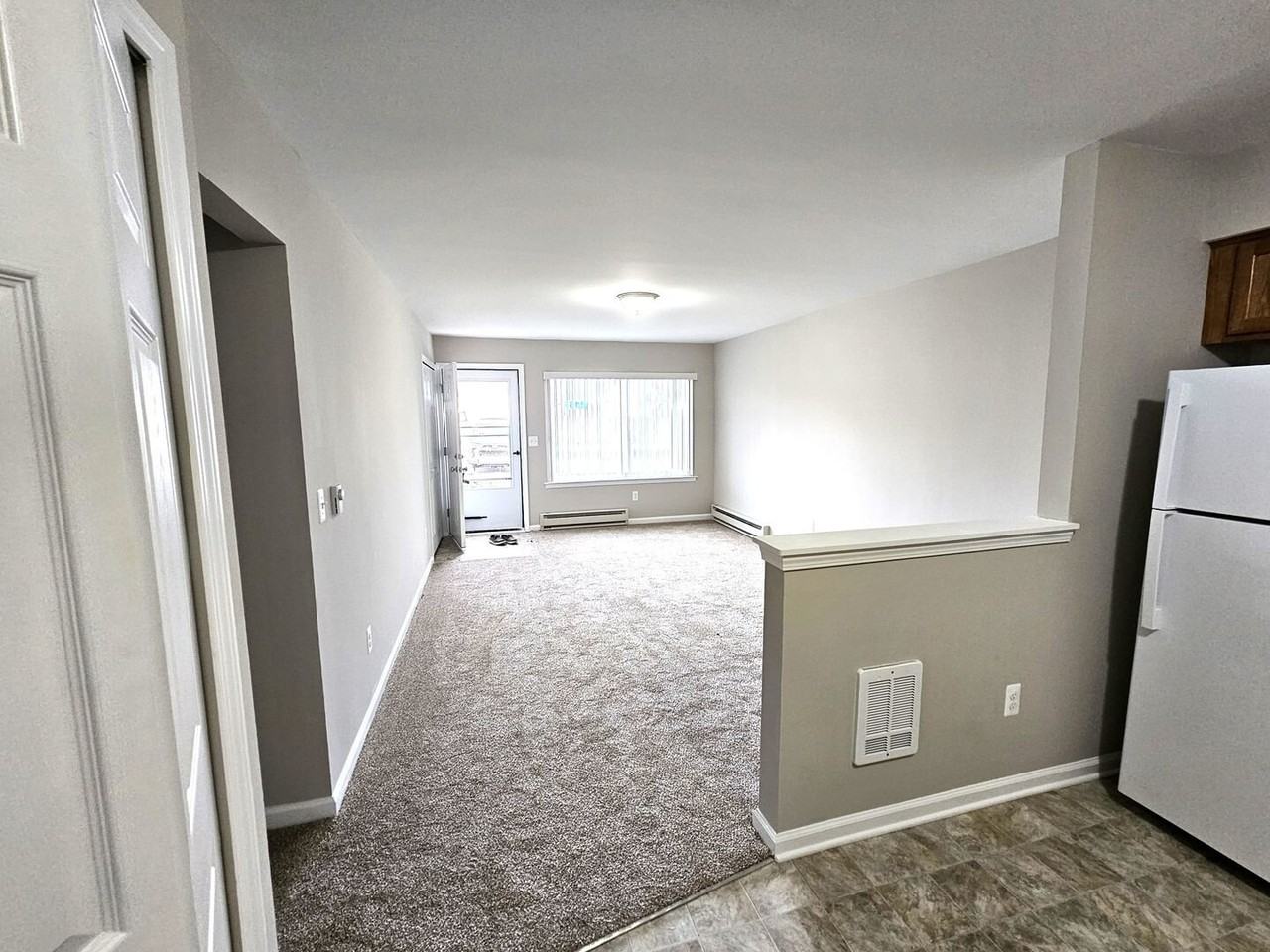 347 Spring St - Photo 6 of 19