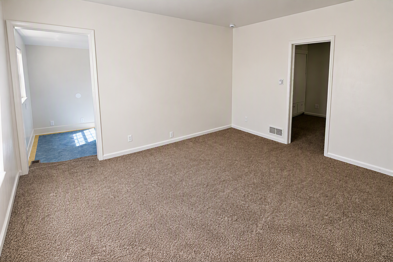 732 S Mcclelland St - Photo 2 of 10