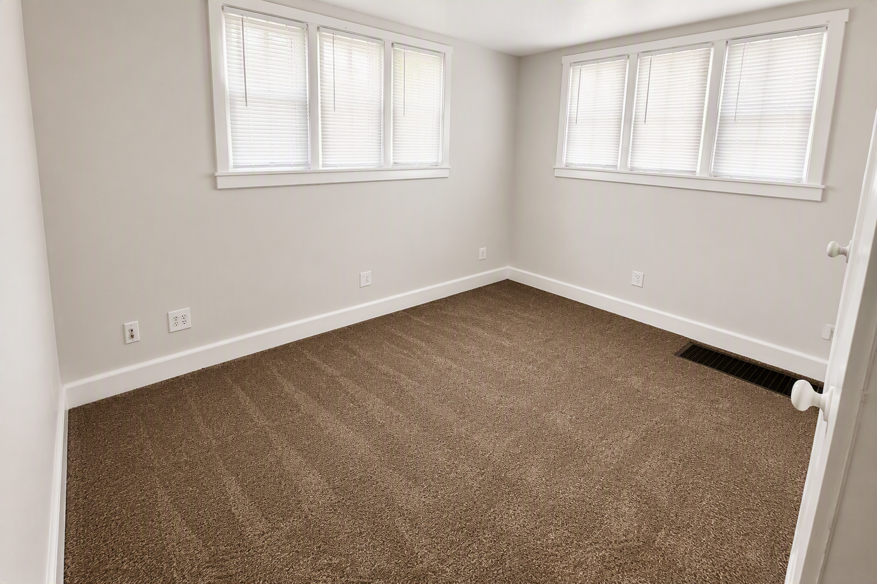 732 S Mcclelland St - Photo 4 of 10