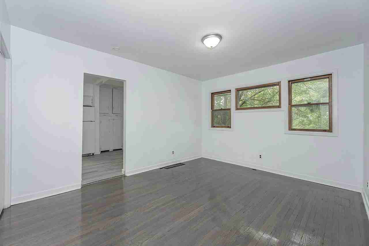 639 Probasco St - Photo 7 of 24