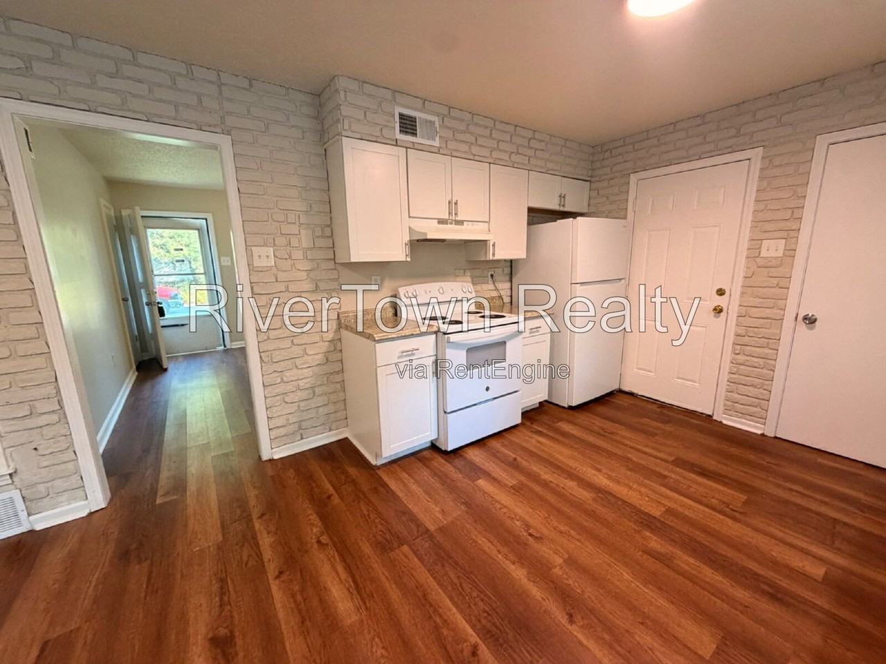 3347 Elk Point Dr - Photo 4 of 10