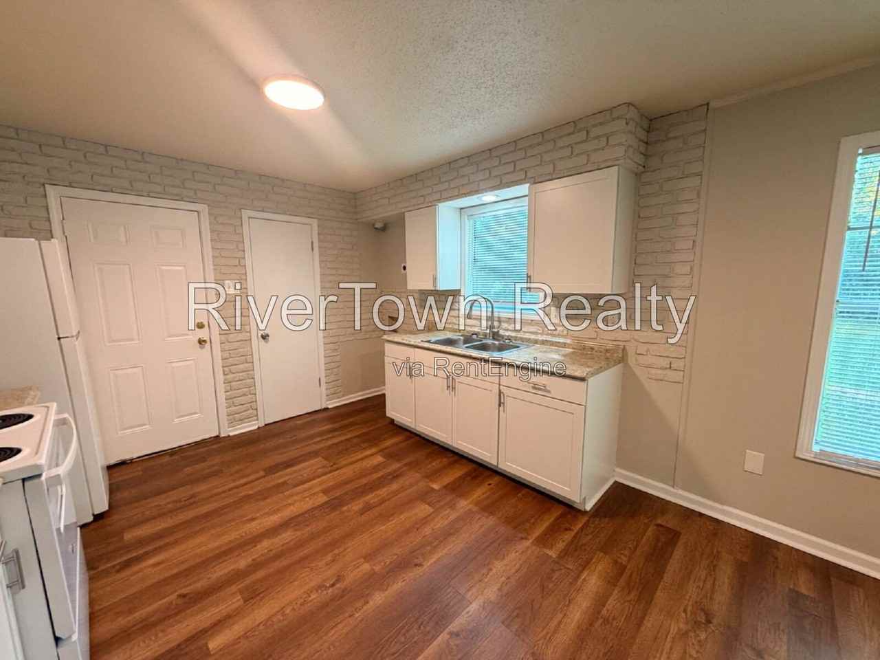 3347 Elk Point Dr - Photo 5 of 10