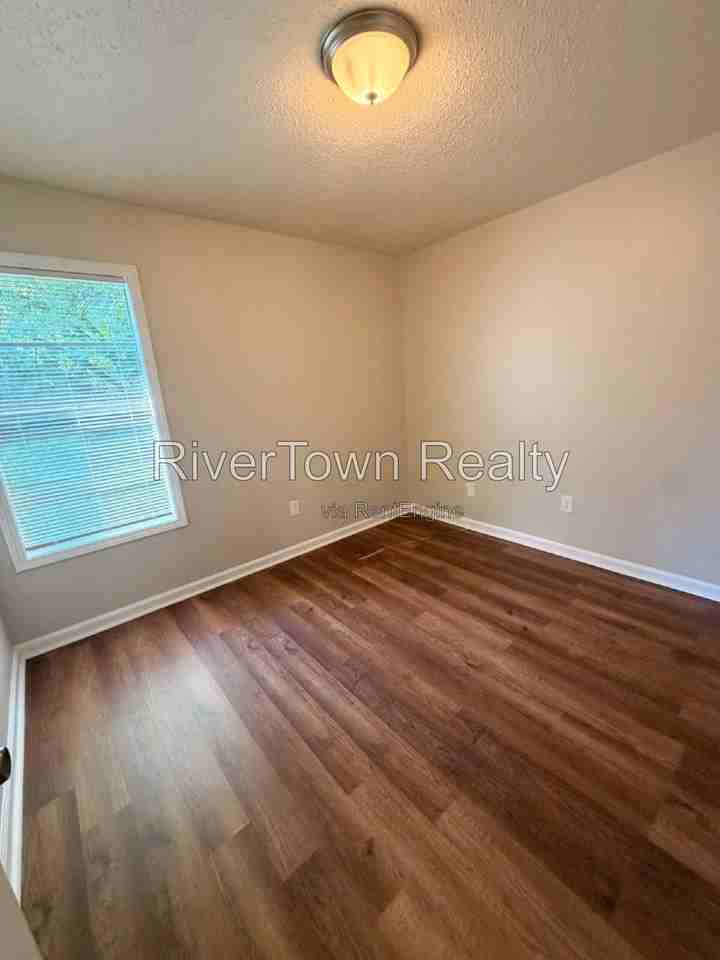 3347 Elk Point Dr - Photo 7 of 10