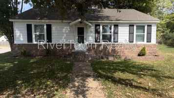 featured image of 2458 Whitney Ave