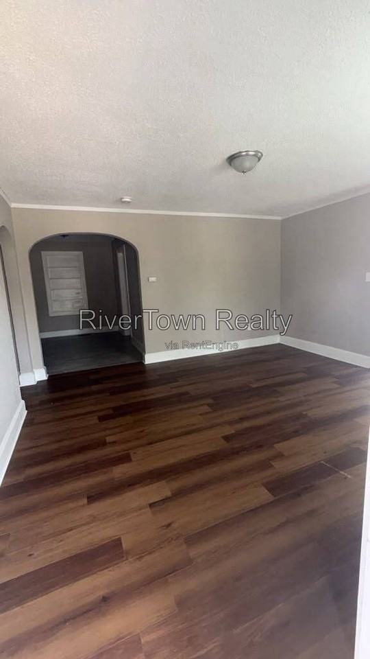 2458 Whitney Ave - Photo 2 of 9