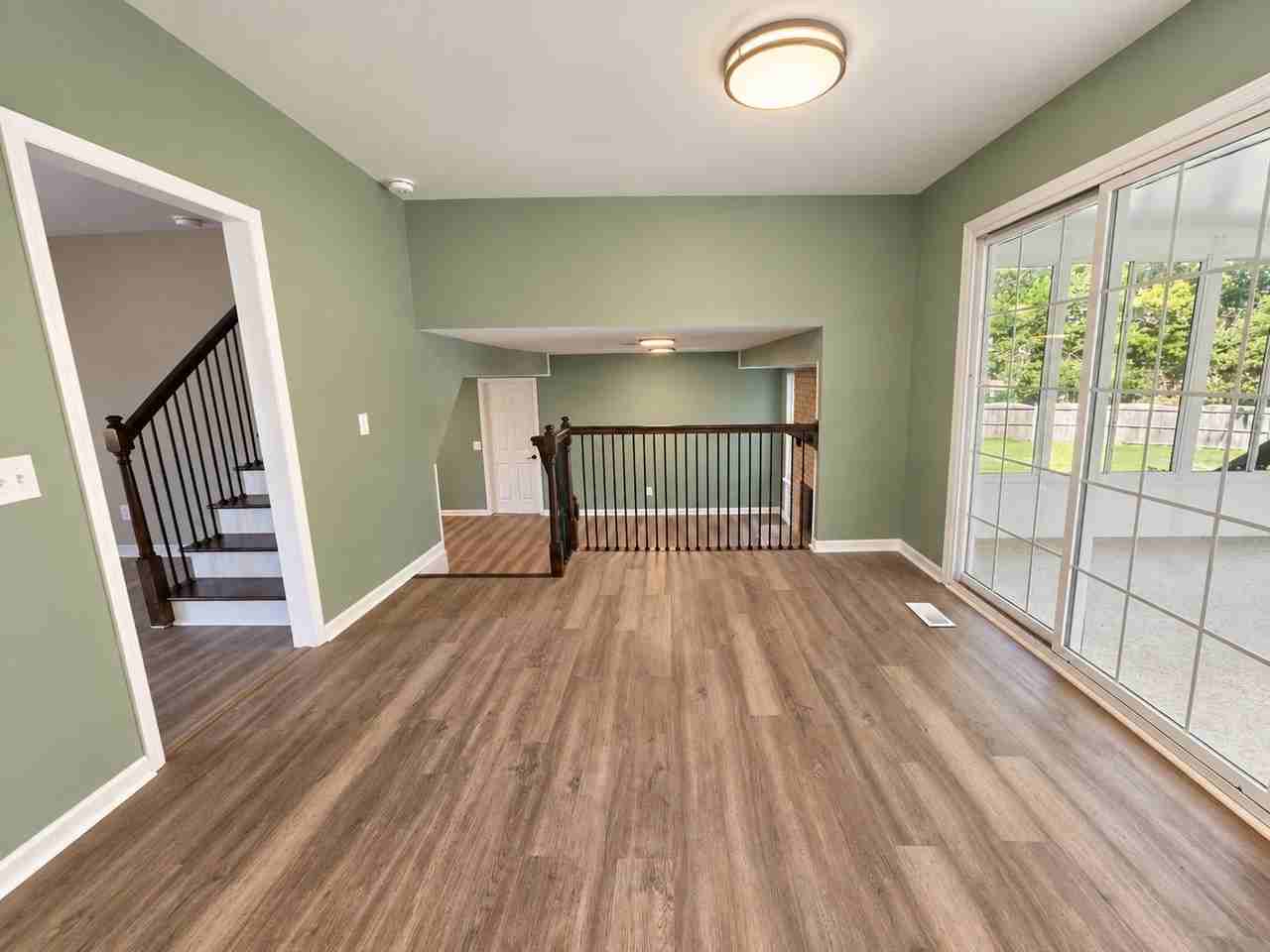 492 Foster Dr - Photo 4 of 20