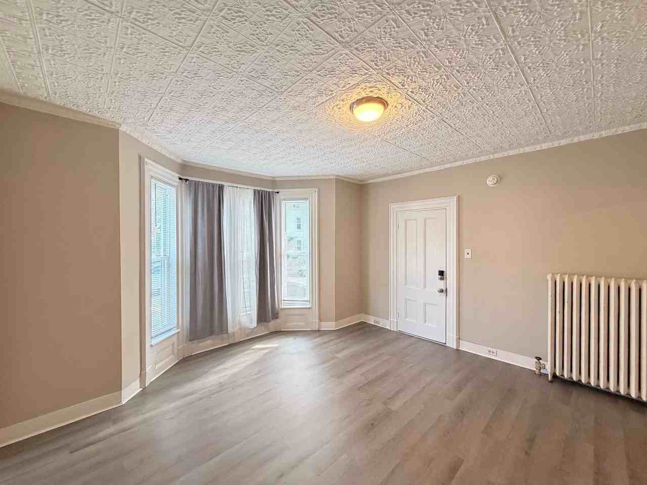 96 Prospect St #1F - Photo 3 of 12