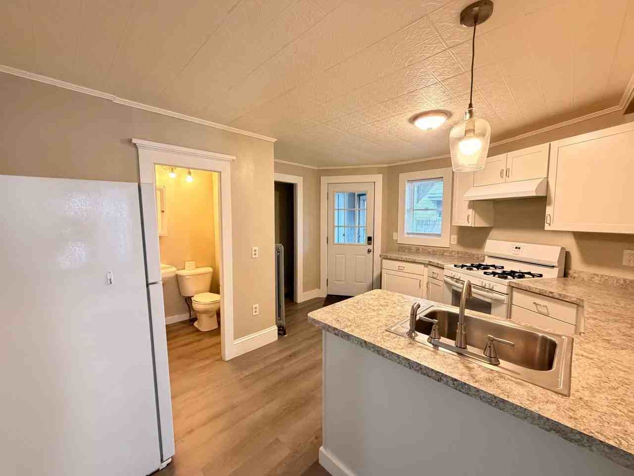 96 Prospect St #1F - Photo 6 of 12