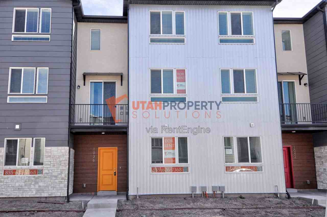 1036 W 430 S - Photo 2 of 29