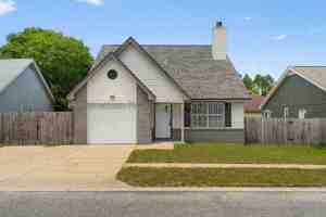 featured image of 608 Drakes Lndg