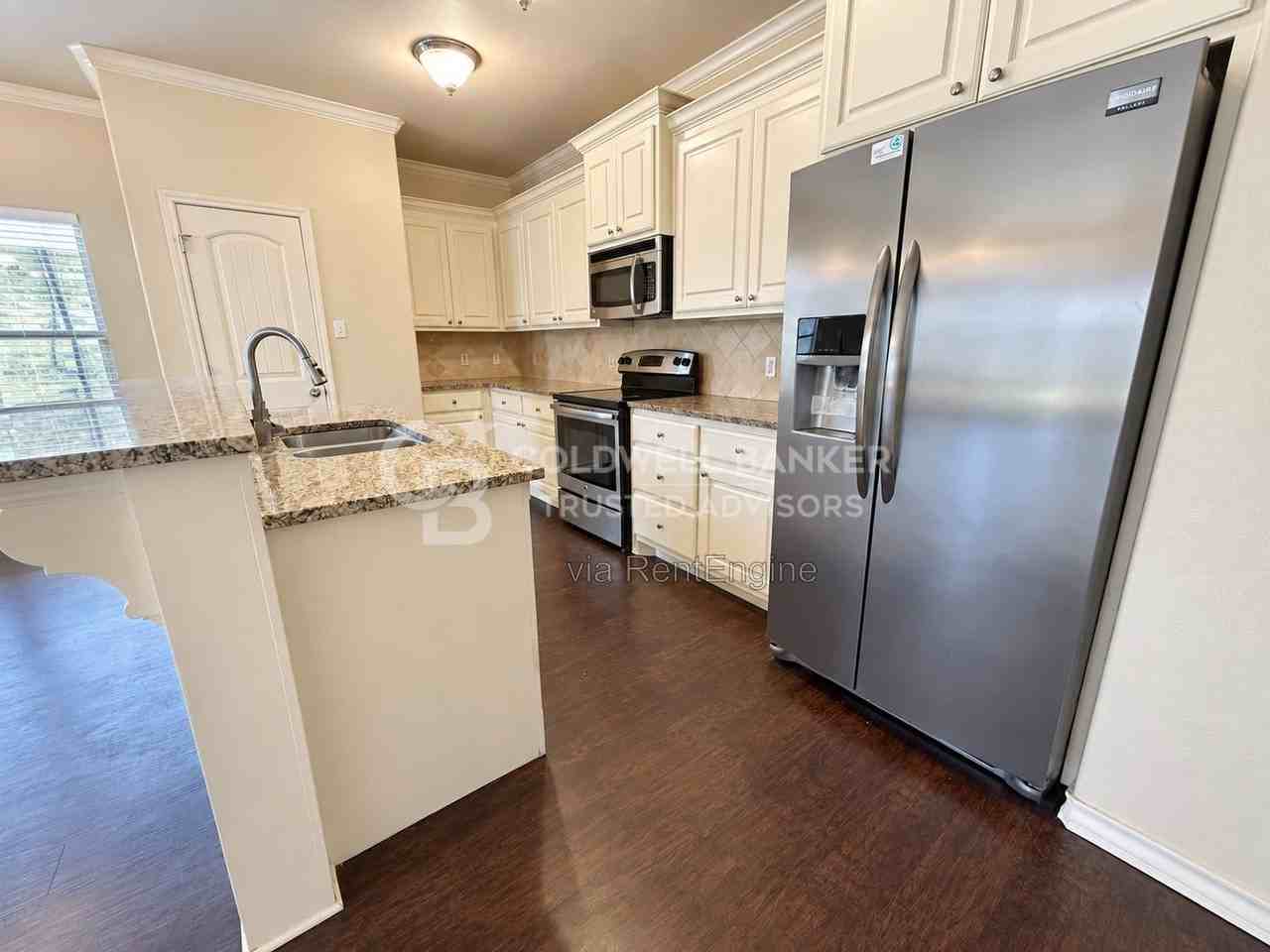 5019 Jarvis St - Photo 2 of 14