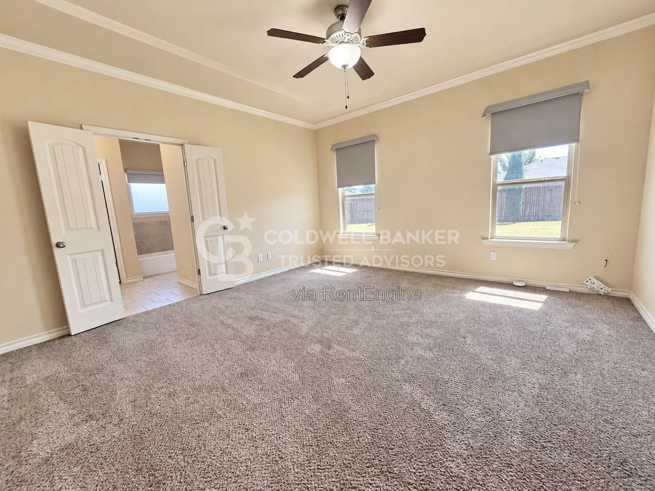 5019 Jarvis St - Photo 6 of 14