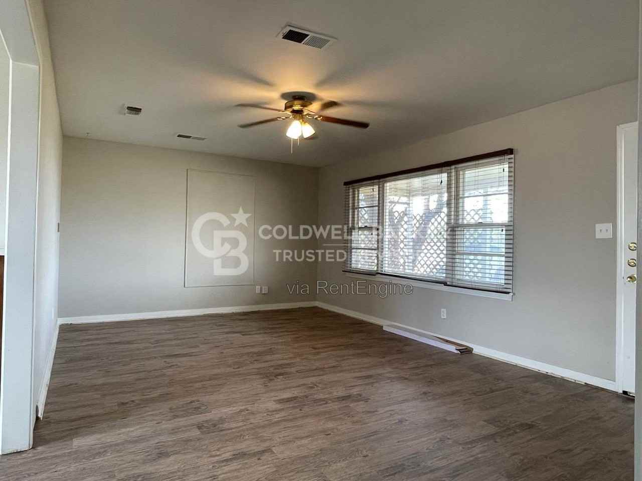 1101 65th St - Photo 3 of 14