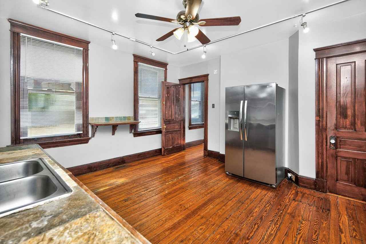 2343 Rohs St - Photo 5 of 23