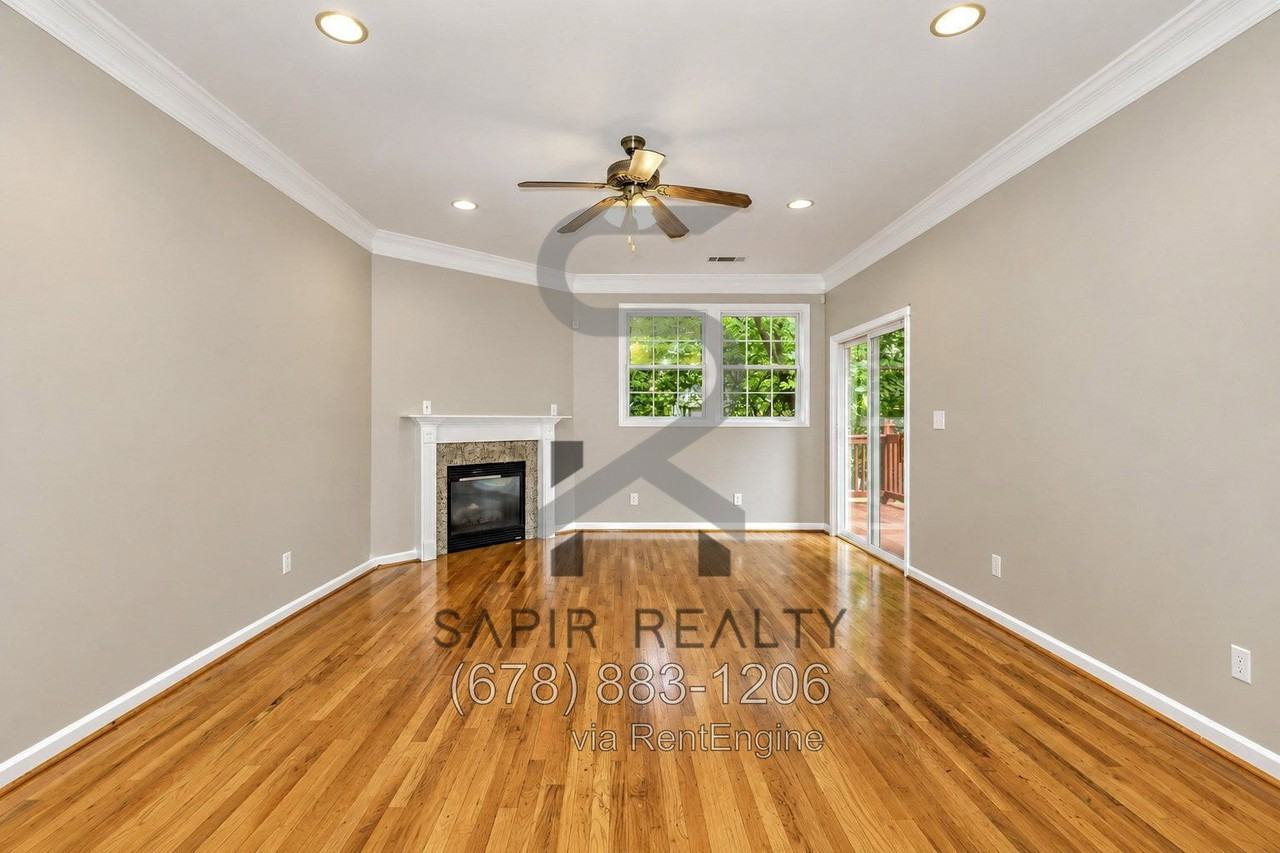 138 Richmond St Se - Photo 3 of 19
