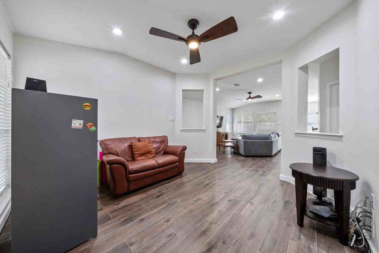 8809 Corran Ferry Dr - Photo 5 of 50