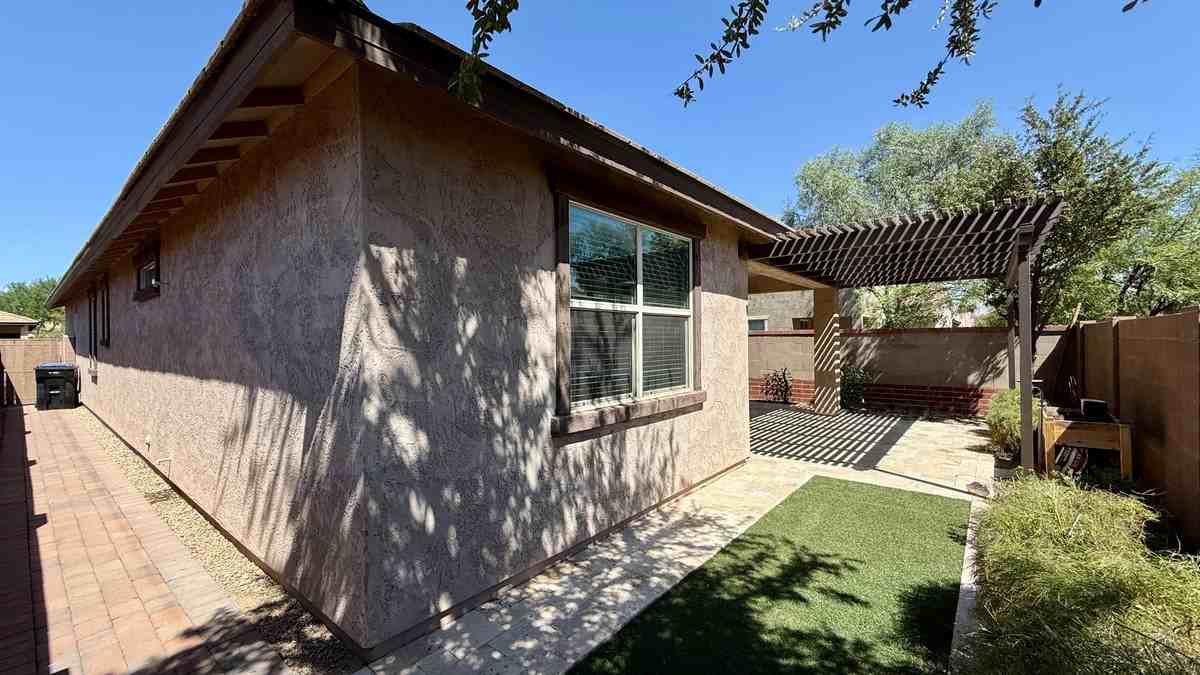 14171 W Georgia Dr - Photo 4 of 44