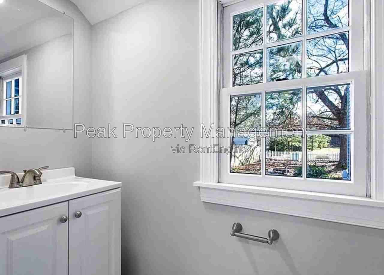 6903 Everview Rd - Photo 7 of 27