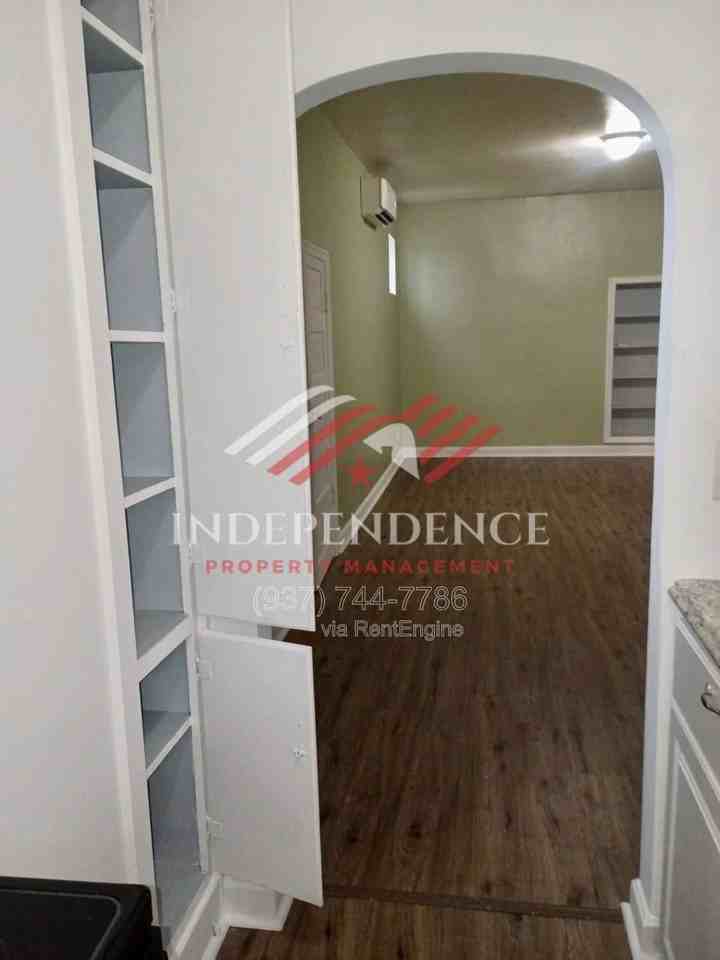 408 N Wayne St #11 - Photo 6 of 11