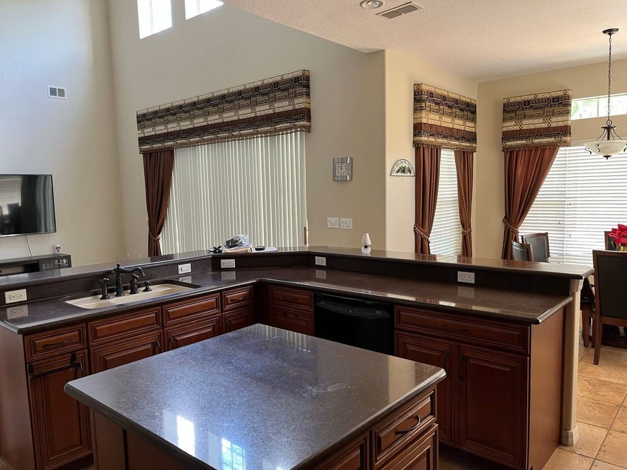16331 Tudor Lake Ct - Photo 3 of 13