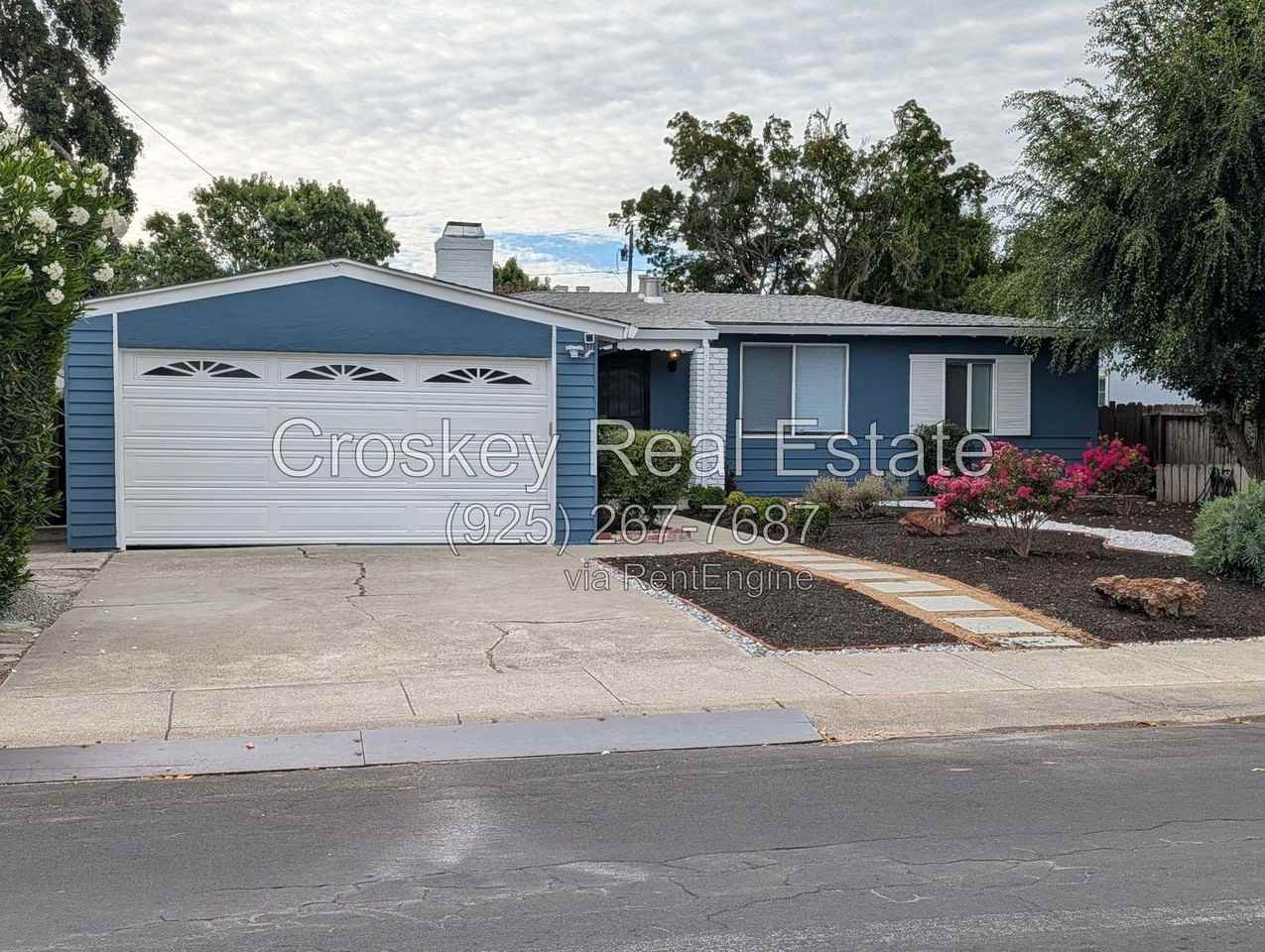 1970 Sunshine Dr - Photo 2 of 16