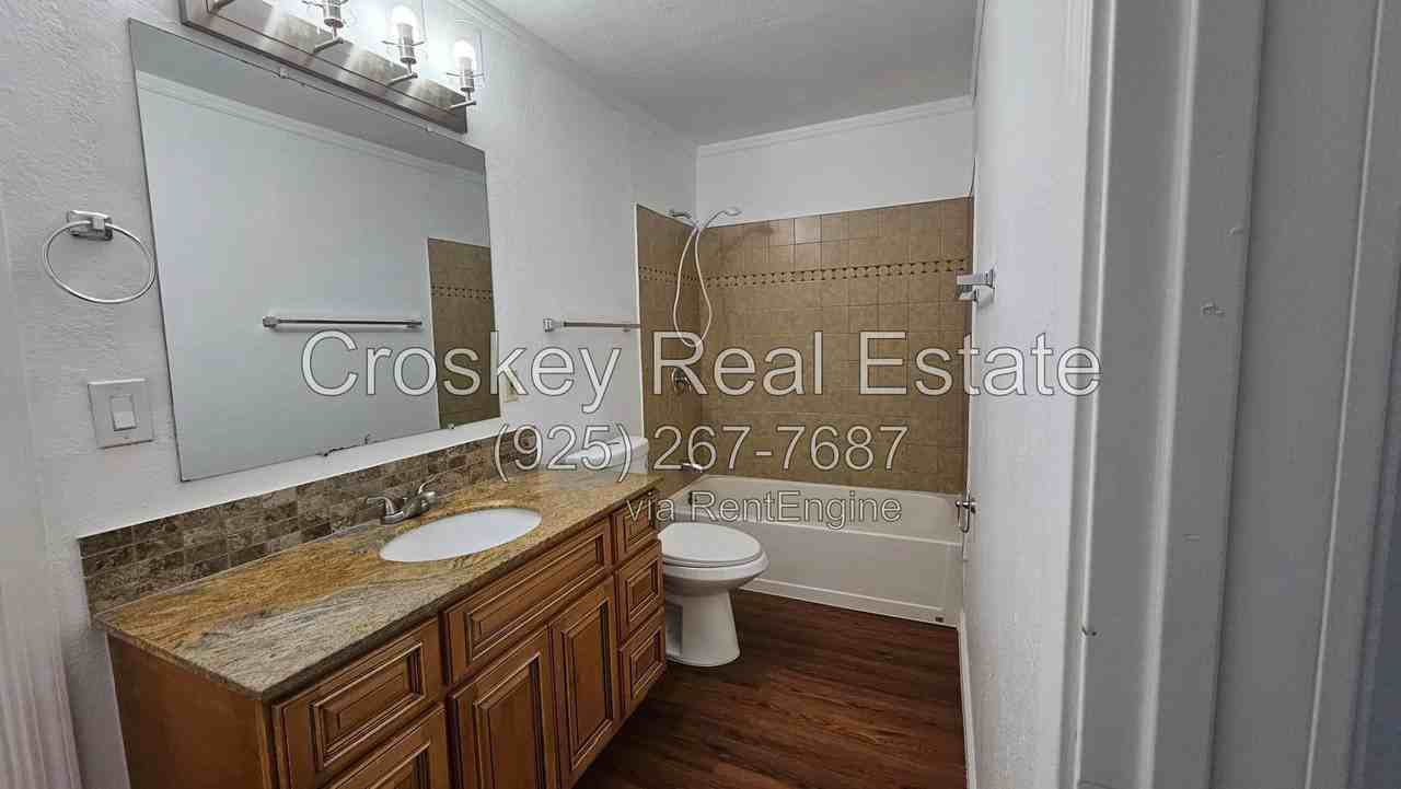 1970 Sunshine Dr - Photo 7 of 16