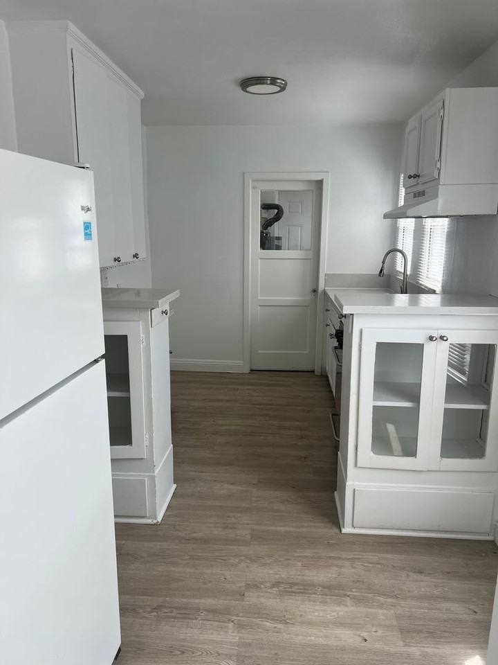 7906 S New Hampshire Ave #1-2A - Photo 2 of 6