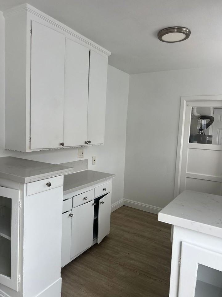 7906 S New Hampshire Ave #1-2A - Photo 3 of 6