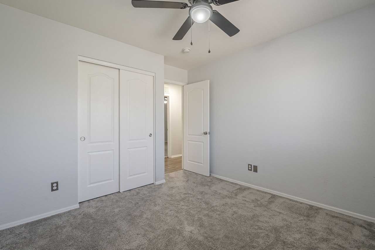 3866 W Belle Ave - Photo 2 of 37