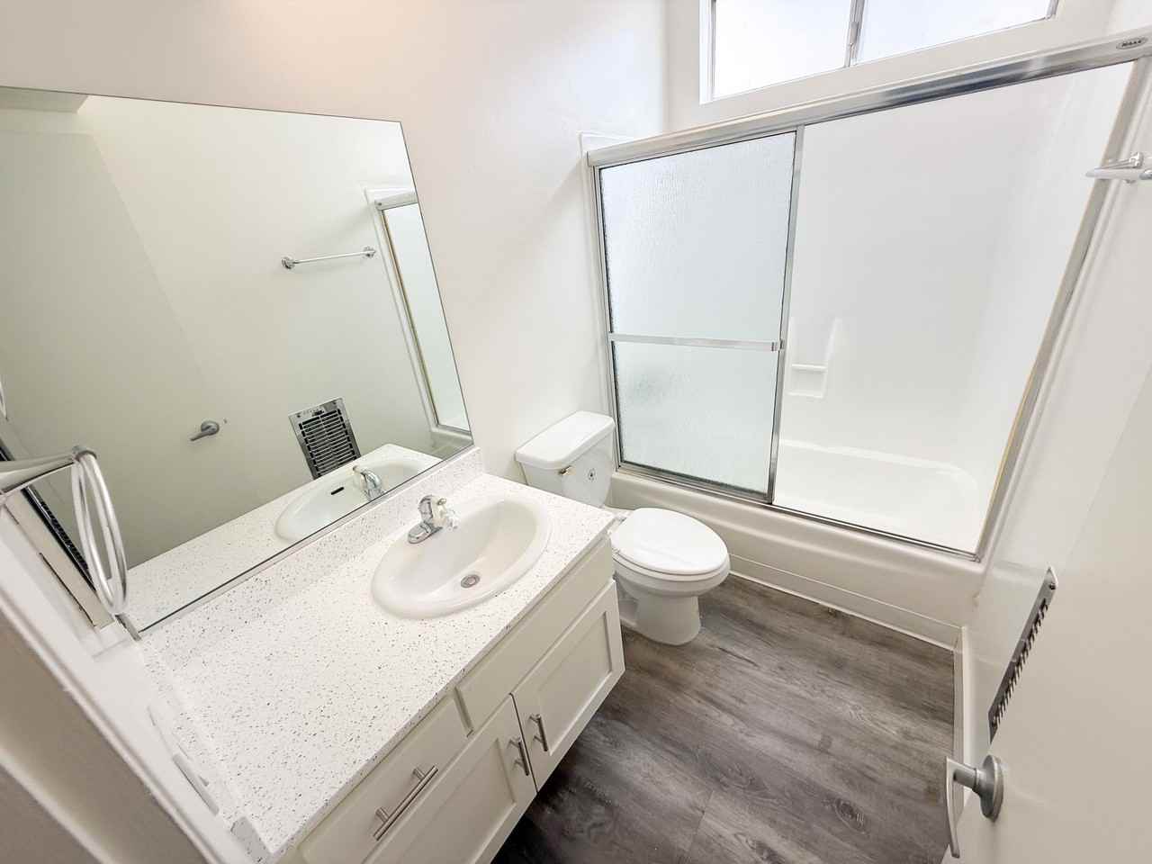 Woodman Apartments - Photo 6 of 17