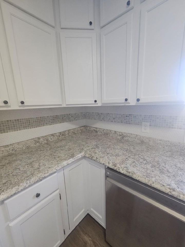 440 Dawson St - Photo 6 of 10