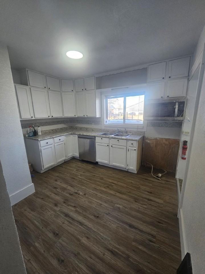 440 Dawson St - Photo 5 of 10