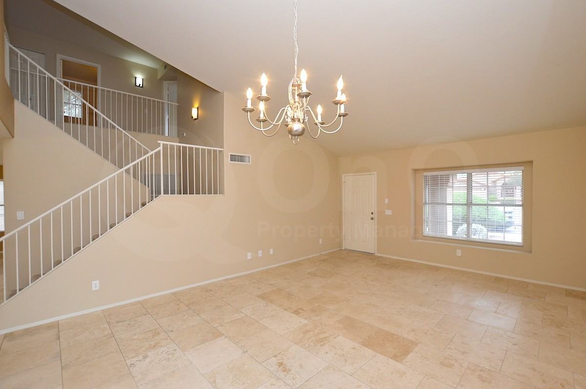 1283 W Cindy St - Photo 4 of 17